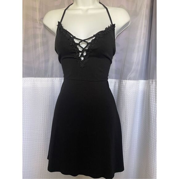 Divided Lace Up Tank Dress - Picture 4 of 4